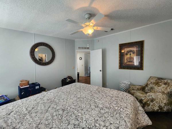 2001 CHNC Manufactured Home