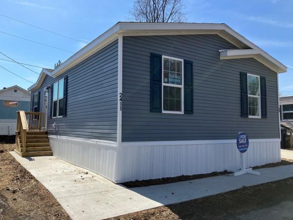 2025 Champion Home Builders, Inc. mobile Home