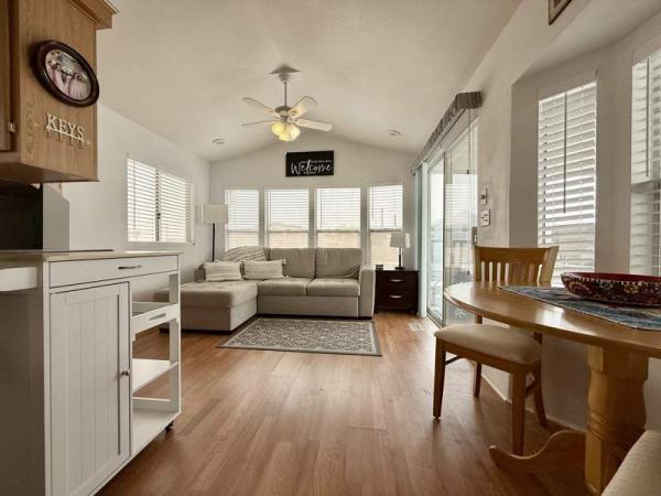 2000 Fleetwood Manufactured Home