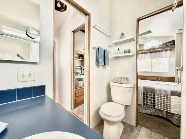 2000 Fleetwood Manufactured Home