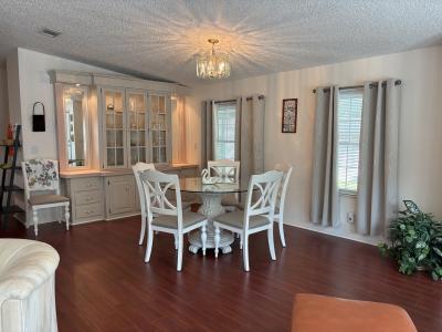 Photo 5 of 19 of home located at 247 Golf View Dr Auburndale, FL 33823
