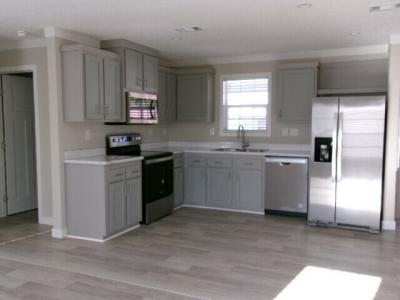 Photo 4 of 12 of home located at 7100 Ulmerton Rd Lot 200 Largo, FL 33771