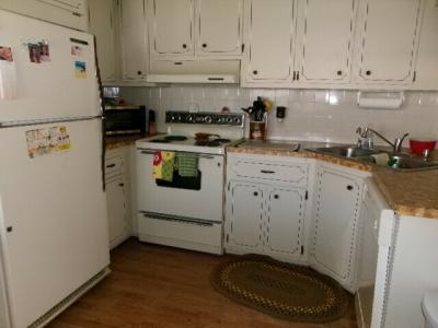 Photo 5 of 13 of home located at 7100 Ulmerton Rd Largo, FL 33771