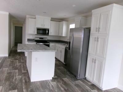 Photo 5 of 15 of home located at 7100 Ulmerton Rd Lot 118 Largo, FL 33771