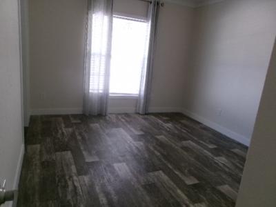 Photo 6 of 15 of home located at 7100 Ulmerton Rd Lot 118 Largo, FL 33771