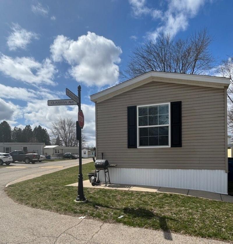 Mobile home available near Lowell Michigan