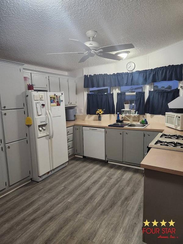 1990 PALM   Home