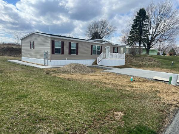 Photo 1 of 2 of home located at 448 Blue Jay Apollo, PA 15613