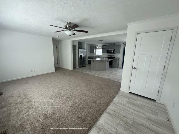 2025 Redman 742 NWDSA25201  Home