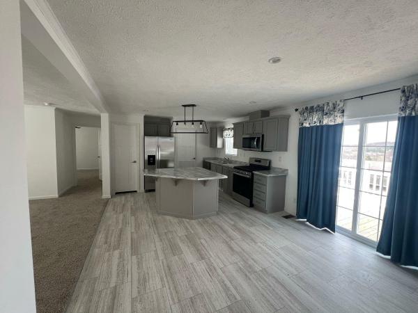 2025 Redman 742 NWDSA25201  Home