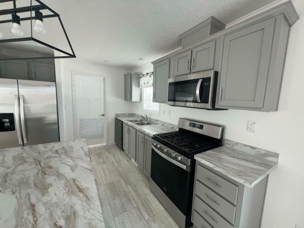 2025 Redman 742 NWDSA25201  Home