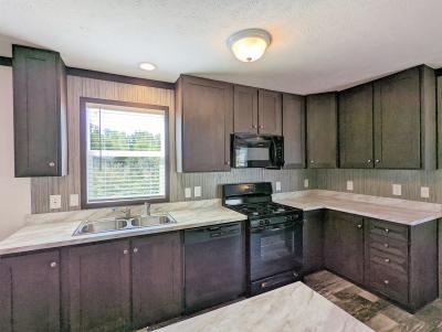 Mobile Home at 6021 Frederick Romulus, MI 48174