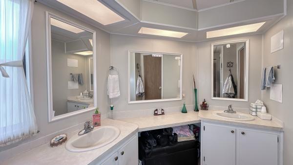 1985 Fleetwood Mobile Home
