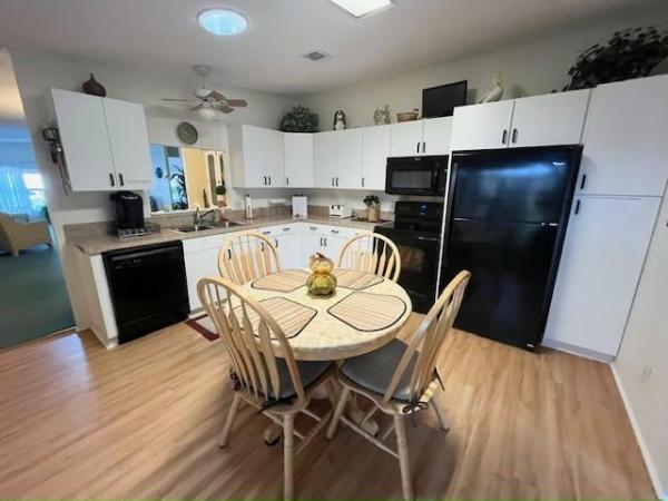 1987 Barrington Manufactured Home
