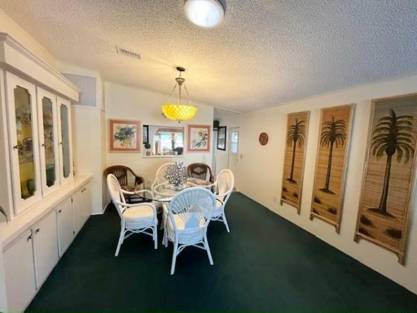1987 Barrington Manufactured Home