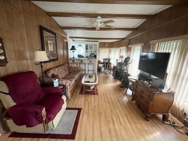 1987 Barrington Manufactured Home