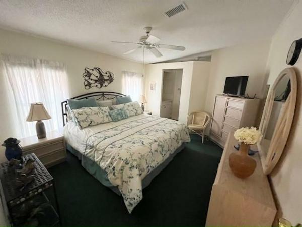 1987 Barrington Manufactured Home