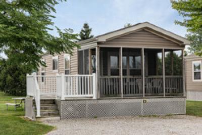 Mobile Home at 4710 Lake Road East Geneva, OH 44041