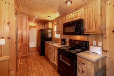 Photo 3 of 5 of home located at 4710 Lake Road East Geneva, OH 44041