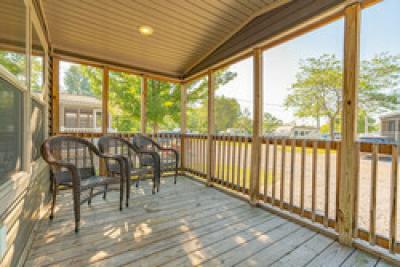 Photo 5 of 5 of home located at 4710 Lake Road East Geneva, OH 44041