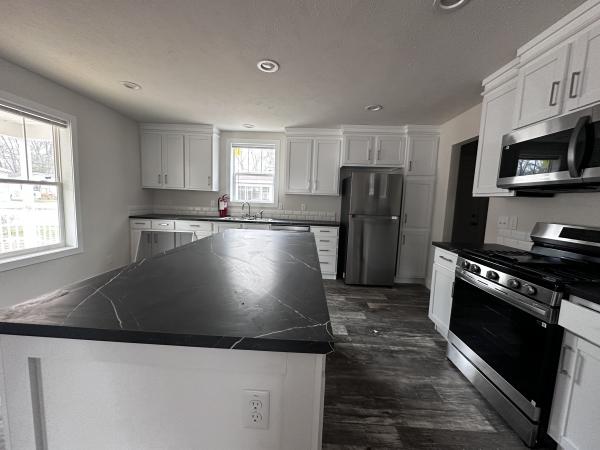 2025 Clayton 81SRH28443A Mobile Home