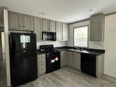Mobile Home at 1080 Colonial Trail Kalamazoo, MI 49009
