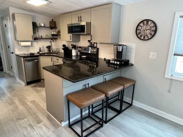 1987 Skyl Manufactured Home