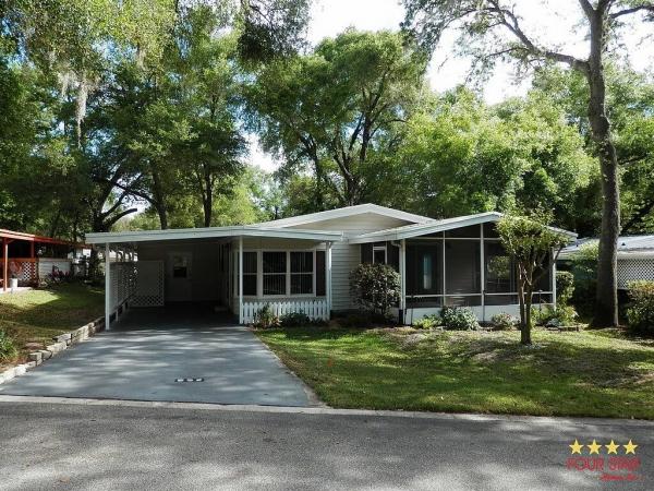 Photo 1 of 2 of home located at 552 Leaf Circle Deland, FL 32724