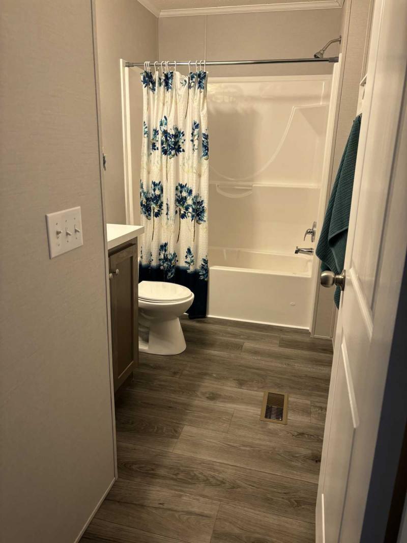 Mobile home available near Lowell Michigan