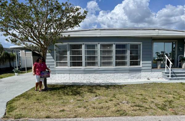 1976 TRDE Manufactured Home