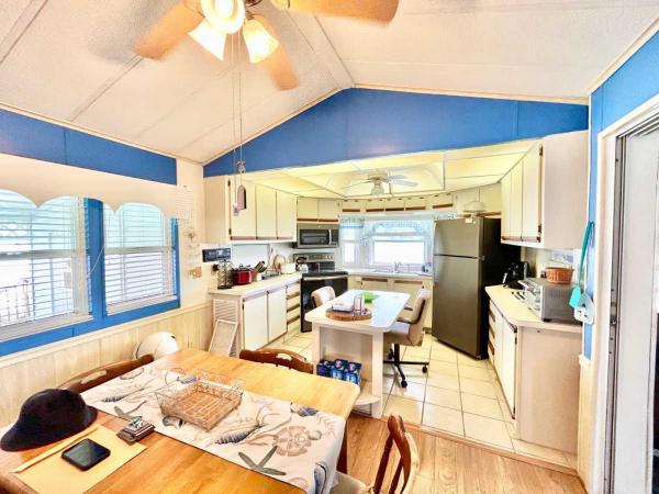 1990 CHAR Mobile Home