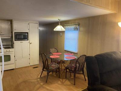 Photo 3 of 8 of home located at 31A Janice Ave Tavares, FL 32778