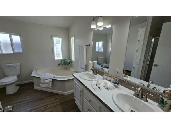 1999 Skyline Palm Springs PSP2302-CT Manufactured Home