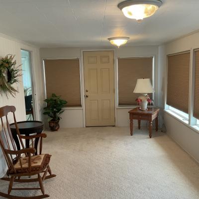 Photo 4 of 12 of home located at 3901 Bahia Vista St. #725 Sarasota, FL 34232