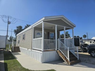 Mobile Home at 7310 Us Hwy 301 N Ellenton, FL 34222