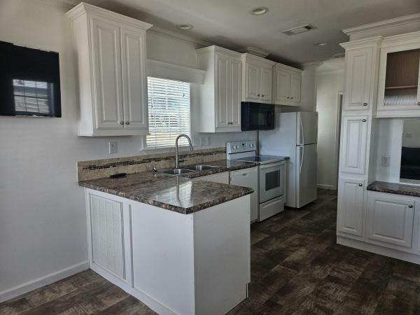 2019 Skyline 2610B W/PORCH Mobile Home