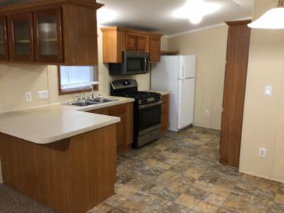 Photo 2 of 8 of home located at 5702 Angola Rd. #96 Toledo, OH 43615