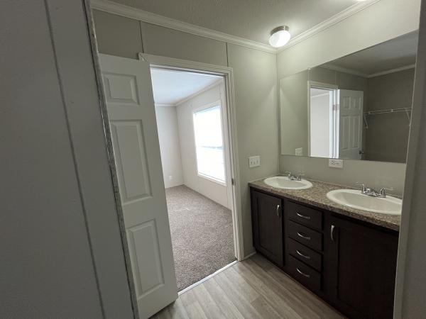 2018 NA RA2856 205 Mobile Home