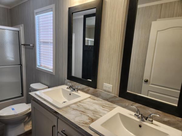 2022 Clayton American Made 5628-560  Home