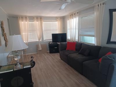 Photo 2 of 19 of home located at 14 Kingsport Ave Palmetto, FL 34221