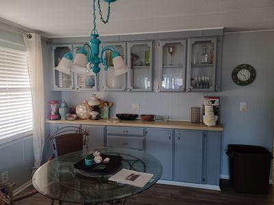 Photo 4 of 19 of home located at 14 Kingsport Ave Palmetto, FL 34221