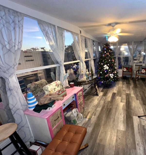 AGE 40+ PARK Mobile Home