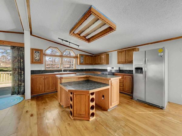 1994 Friendship Manufactured Home