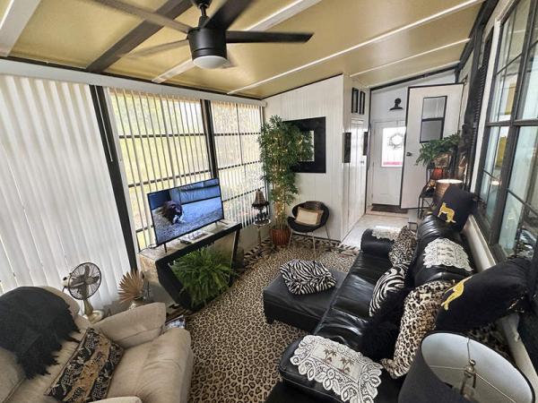 1986 Park Manufactured Home