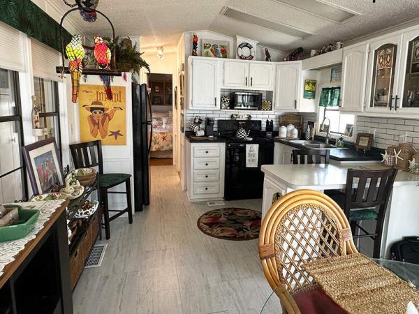 1986 Park Manufactured Home