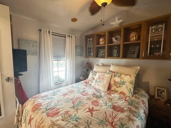 1986 Park Manufactured Home