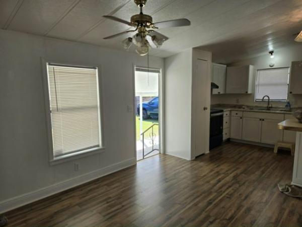 1987 BROO Manufactured Home
