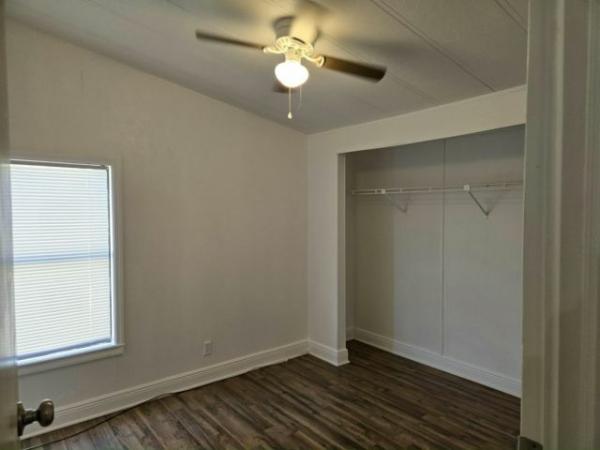 1987 BROO Manufactured Home