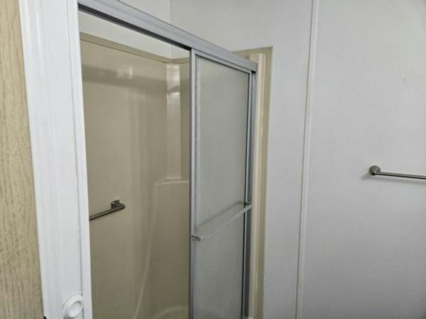 1987 BROO Manufactured Home