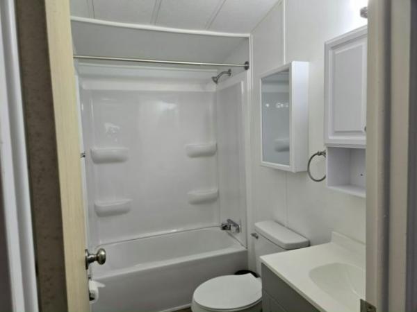 1987 BROO Manufactured Home